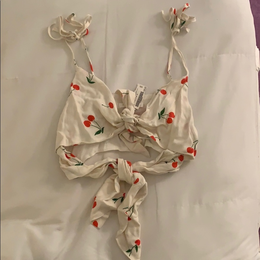 Double tie cherry crop